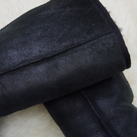 Rare UGG Classic Tall Black Metallic Shimmer Boots - Picture 2 of 8